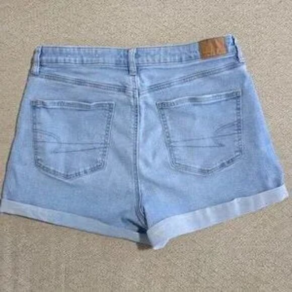 American Eagle Mom Cuffed Hem Shorts - Size 12 - Picture 2 of 6